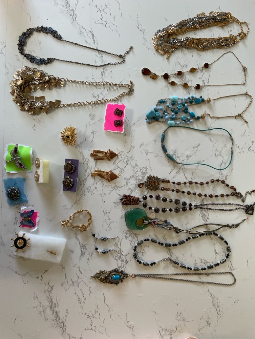 22pc Vintage Costume Jewelry Lot Necklaces, Earrings, Brooches, Ring, Bracelet